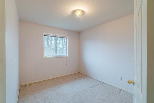 115 Heather Street, Kamloops, BC - Indoor Photo Showing Other Room