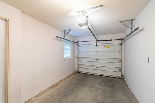 115 Heather Street, Kamloops, BC - Indoor Photo Showing Garage