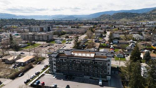 224-345 Dougall Road, Kelowna, BC - Outdoor With View