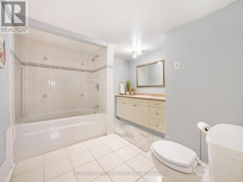 4 Hughes Street, Richmond Hill, ON - Indoor Photo Showing Bathroom