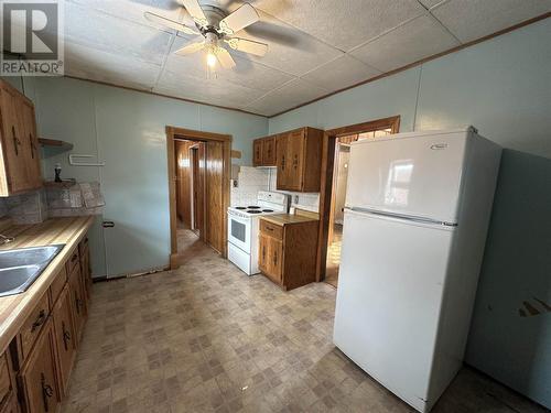 254 John St, Sault Ste. Marie, ON - Indoor Photo Showing Kitchen