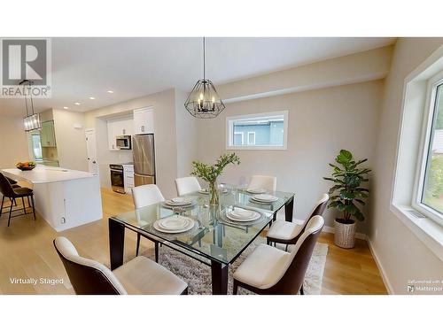 4824 Ridge Road Unit# 4, Radium Hot Springs, BC - Indoor Photo Showing Dining Room