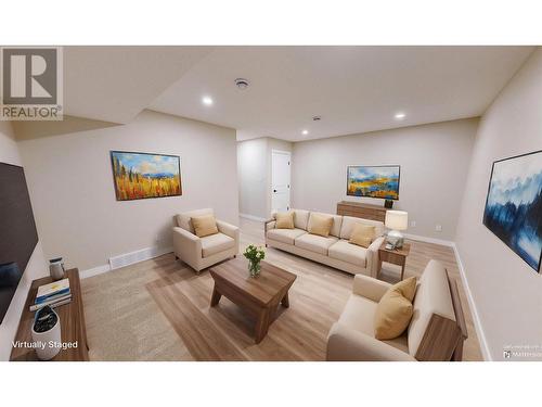 4824 Ridge Road Unit# 4, Radium Hot Springs, BC - Indoor Photo Showing Living Room