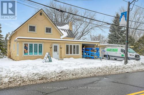 2527 Old Montreal Road, Ottawa, ON - Outdoor