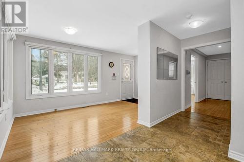 2527 Old Montreal Road, Ottawa, ON - Indoor Photo Showing Other Room