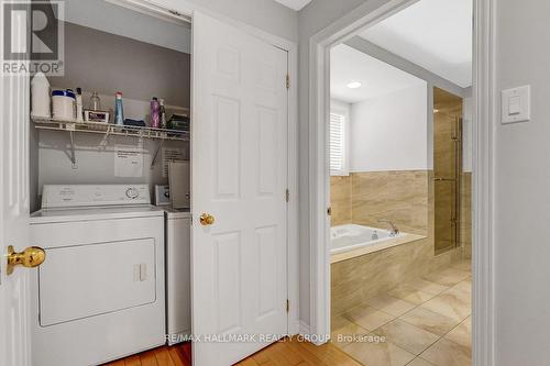 2527 Old Montreal Road, Ottawa, ON - Indoor Photo Showing Laundry Room