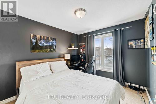 118 Tacom Circle, Ottawa, ON - Indoor Photo Showing Bedroom