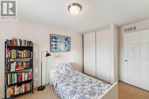 118 Tacom Circle, Ottawa, ON - Indoor Photo Showing Bedroom