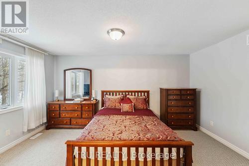 118 Tacom Circle, Ottawa, ON - Indoor Photo Showing Bedroom