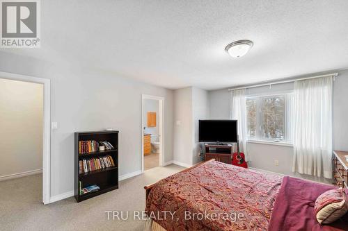 118 Tacom Circle, Ottawa, ON - Indoor Photo Showing Bedroom