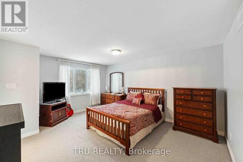 118 Tacom Circle, Ottawa, ON - Indoor Photo Showing Bedroom