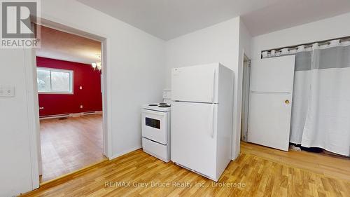 7747 Highway 21, South Bruce Peninsula, ON - Indoor Photo Showing Kitchen