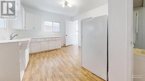 7747 Highway 21, South Bruce Peninsula, ON - Indoor Photo Showing Kitchen