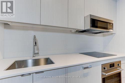 418 - 250 Lawrence Avenue W, Toronto, ON - Indoor Photo Showing Kitchen