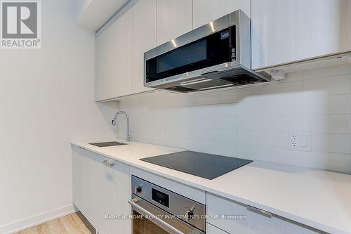 418 - 250 Lawrence Avenue W, Toronto, ON - Indoor Photo Showing Kitchen