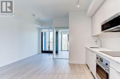 418 - 250 Lawrence Avenue W, Toronto, ON - Indoor Photo Showing Kitchen