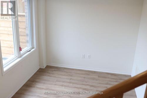 249 Danzatore Path, Oshawa, ON - Indoor Photo Showing Other Room