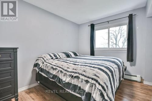 261 Nelson Crescent, Innisfil, ON - Indoor Photo Showing Bedroom