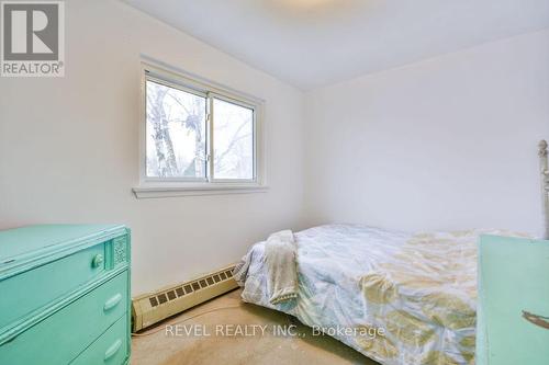 261 Nelson Crescent, Innisfil, ON - Indoor Photo Showing Bedroom