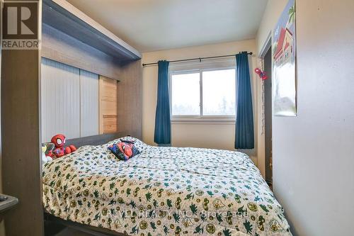 261 Nelson Crescent, Innisfil, ON - Indoor Photo Showing Bedroom