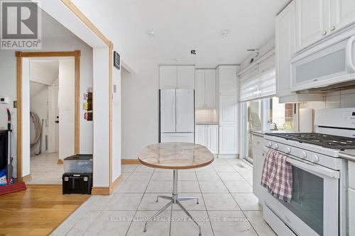 21 Wright Street, Brampton, ON - Indoor Photo Showing Kitchen