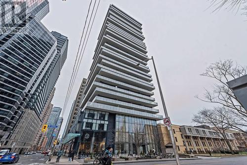 206 - 57 ST JOSEPH STREET  Toronto, ON M5S 0C5