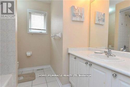 34 Palleschi Drive, Brampton, ON - Indoor Photo Showing Bathroom