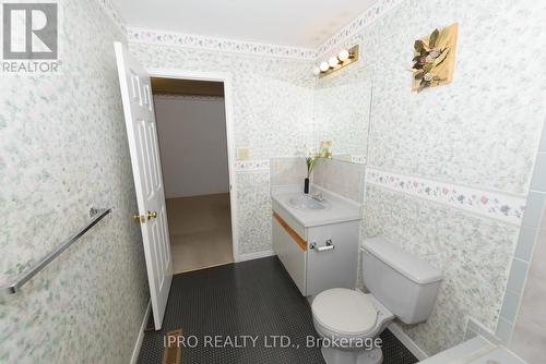 28 - 38 Elora Drive, Hamilton, ON - Indoor Photo Showing Bathroom