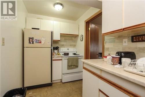 98 Kathleen Street, Sudbury, ON - Indoor Photo Showing Kitchen