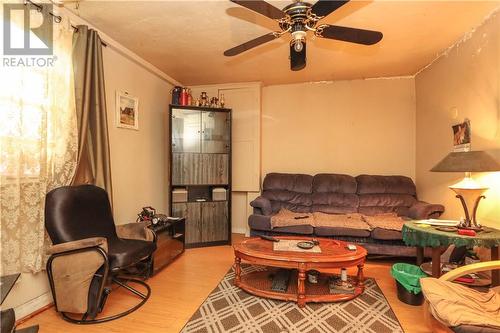 98 Kathleen Street, Sudbury, ON - Indoor Photo Showing Living Room