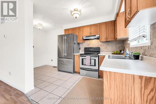 11 Cheever Street, Hamilton (Landsdale), ON - Indoor Photo Showing Kitchen With Double Sink