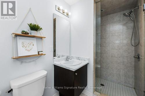 4 - 47 Madonna Drive, Hamilton (Carpenter), ON - Indoor Photo Showing Bathroom