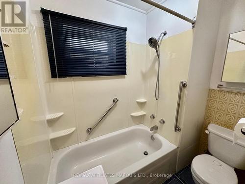 112 Carleton Street, Cornwall, ON - Indoor Photo Showing Bathroom