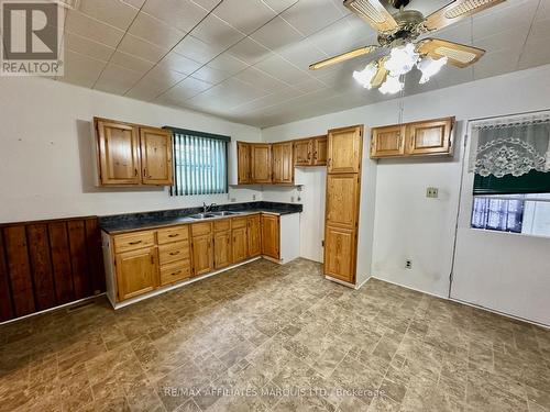 112 Carleton Street, Cornwall, ON - Indoor Photo Showing Kitchen With Double Sink