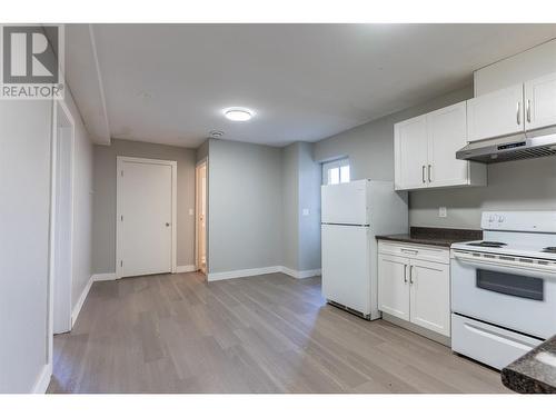 745 Kelly Drive, Kamloops, BC - Indoor Photo Showing Kitchen