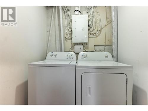 745 Kelly Drive, Kamloops, BC - Indoor Photo Showing Laundry Room