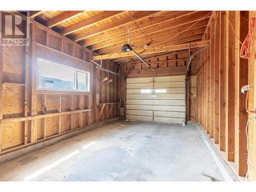 745 Kelly Drive, Kamloops, BC - Indoor Photo Showing Garage