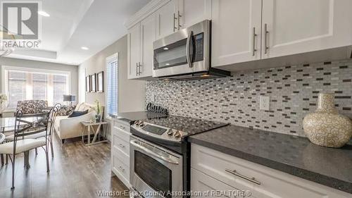 3501 Hallee Crescent, Windsor, ON - Indoor Photo Showing Kitchen With Upgraded Kitchen