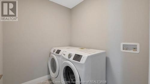 3501 Hallee Crescent, Windsor, ON - Indoor Photo Showing Laundry Room