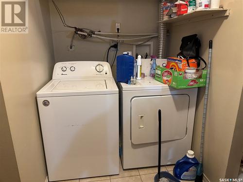 18 511 Studer Street, La Ronge, SK - Indoor Photo Showing Laundry Room