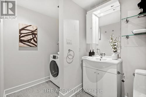 Lph04 - 1 Avondale Avenue, Toronto, ON - Indoor Photo Showing Laundry Room