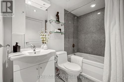 Lph04 - 1 Avondale Avenue, Toronto, ON - Indoor Photo Showing Bathroom