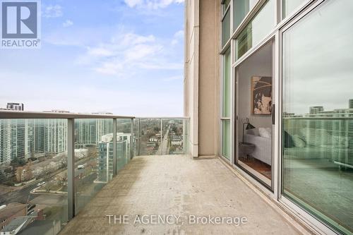 Lph04 - 1 Avondale Avenue, Toronto, ON - Outdoor With Balcony With Exterior