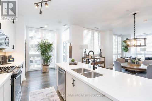 Gph5 - 111 Worsley Street, Barrie, ON - Indoor Photo Showing Kitchen With Double Sink With Upgraded Kitchen