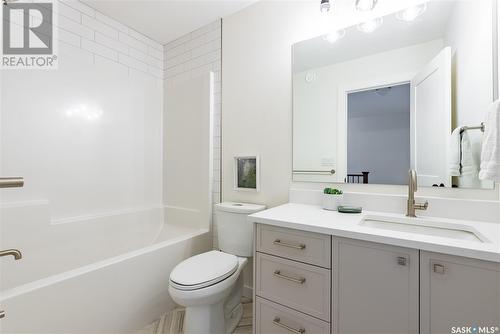 1406 Edward Avenue, Saskatoon, SK - Indoor Photo Showing Bathroom