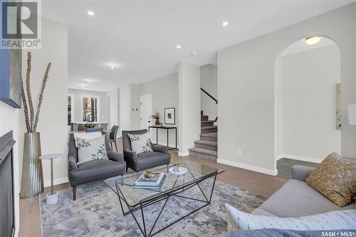 1406 Edward Avenue, Saskatoon, SK - Indoor Photo Showing Living Room