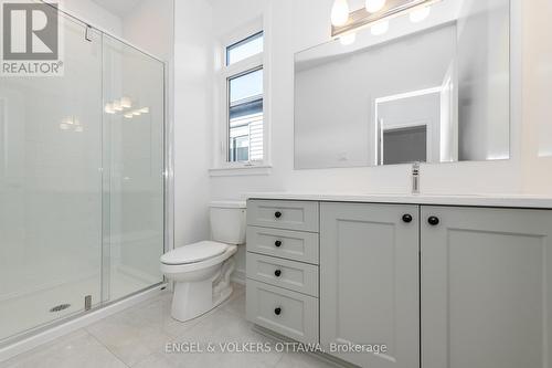 553 Knotridge Street, Ottawa, ON - Indoor Photo Showing Bathroom