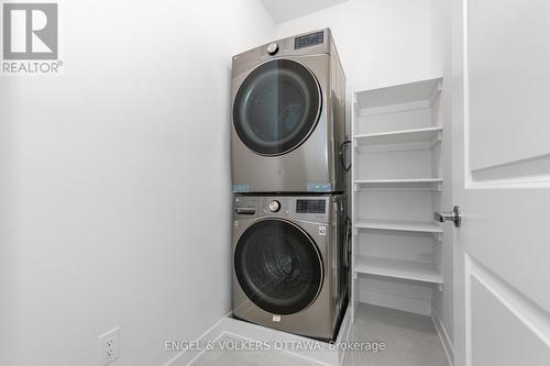 553 Knotridge Street, Ottawa, ON - Indoor Photo Showing Laundry Room