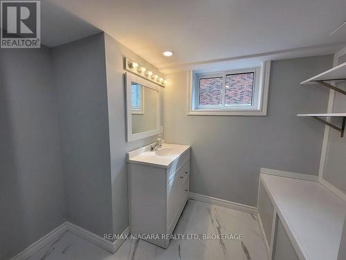 Lower - 6476 Maranda Street, Niagara Falls (216 - Dorchester), ON - Indoor Photo Showing Laundry Room