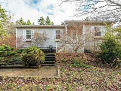 341 Windsor Drive  Stillwater Lake, NS B3Z 1H2